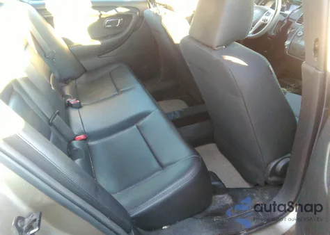 2013 Ford Police Interceptor z USA, uszkodzony, nr VIN 1FAHP2M85DG201728